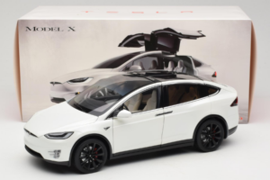 Tesla Model X Baltas OEM 1:18 TESLA001 Metalas - nuotrauka 8 iš 8