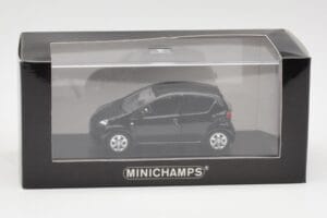 Toyota Aygo AB10 Juodas Minichamps 1:43 400166401 Metalas - nuotrauka 4 iš 4