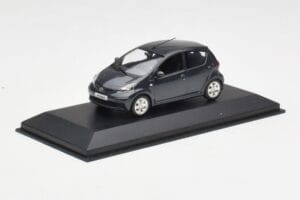 Toyota Aygo AB10 Grey Metallic Minichamps 1:43 AYGO001 Metalas - nuotrauka 2 iš 4