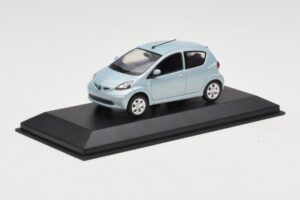 Toyota Aygo Light Blue Metallic Minichamps 1:43 TOYOTA012 Metalas - nuotrauka 2 iš 4