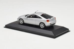 Toyota Celica VII Superior Sidabrinis Minichamps 1:43 CELICA001 Metalas - nuotrauka 3 iš 4