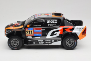 Toyota GR DKR Hilux Evo #211 H. Lategan / B. Cummings Rally Dakar 2025 IXO 1:18 18RMC237 Metalas - nuotrauka 3 iš 6