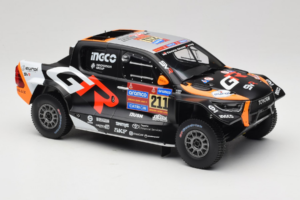 Toyota GR DKR Hilux Evo #211 H. Lategan / B. Cummings Rally Dakar 2025 IXO 1:18 18RMC237 Metalas - nuotrauka 4 iš 6