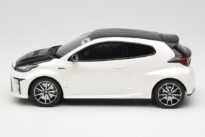 Toyota GRMN Yaris Rally Package Baltas Otto 1:18 OT1071 Derva - nuotrauka 3 iš 6