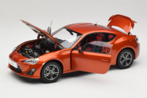 Toyota GT86 Raudonas Century Dragon 1:18 CD01 Metalas - nuotrauka 2 iš 8