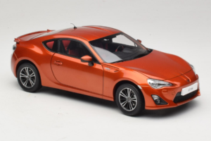 Toyota GT86 Raudonas Century Dragon 1:18 CD01 Metalas - nuotrauka 6 iš 8