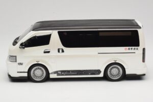 Toyota Hiace Super GL Pearl White Otto 1:18 OT1136 Derva - nuotrauka 3 iš 6