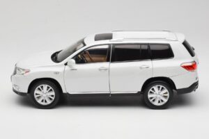 Toyota Highlander XU40 Baltas Paudi Model 1:18 2043612-W1 Metalas - nuotrauka 4 iš 8
