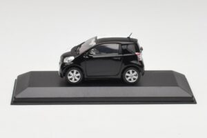 Toyota iQ Juodas & Baltas Geneva Motor Show 2009 Minichamps 1:43 400166801 Metalas