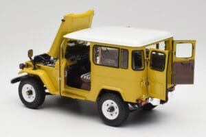 Toyota Land Cruiser FJ40 Garstyčių Geltonas Kyosho 1:18 08971Y Metalas - nuotrauka 5 iš 8