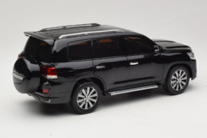 Toyota Land Cruiser LC200 Juodas Kengfai 1:18 KF024-13 Metalas - nuotrauka 3 iš 8