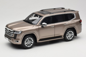 Toyota Land Cruiser LC300 ZX Auksinis LCD 1:18 LCD18013-ZX-GO Metalas