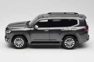 Toyota Land Cruiser LC300 ZX Pilkas LCD 1:18 LCD18013-ZX-GR Metalas - nuotrauka 4 iš 8
