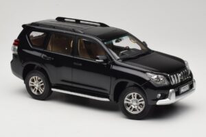 Toyota Land Cruiser Prado J150 Juodas Paudi Model 1:18 623132-BK Metalas - nuotrauka 6 iš 8