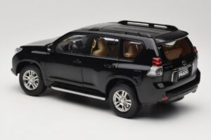 Toyota Land Cruiser Prado J150 Juodas Paudi Model 1:18 623132-BK Metalas - nuotrauka 7 iš 8