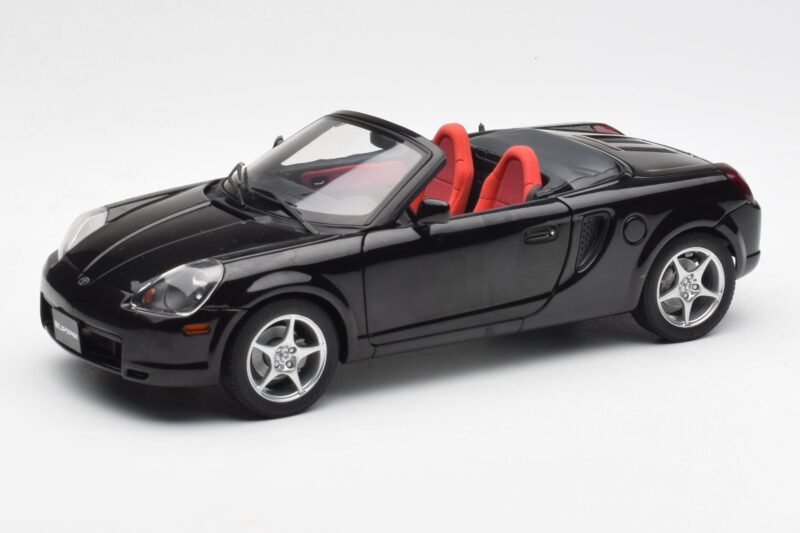 Toyota MR2 Spyder W30 Juodas LHD AUTOart 1:18 78714 Metalas