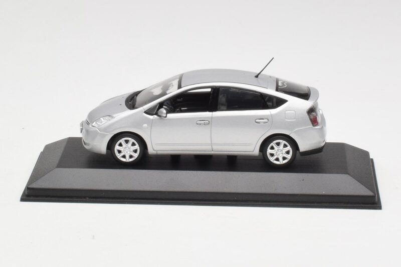 Toyota Prius Sidabrinis Minichamps 1:43 TOYOTA005 Metalas