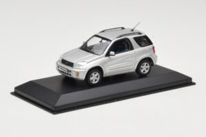 Toyota RAV4 XA20 Sidabrinis Šviesus Interjeras Minichamps 1:43 31434205 Metalas - nuotrauka 2 iš 4
