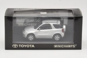 Toyota RAV4 XA20 Sidabrinis Šviesus Interjeras Minichamps 1:43 31434205 Metalas - nuotrauka 4 iš 4