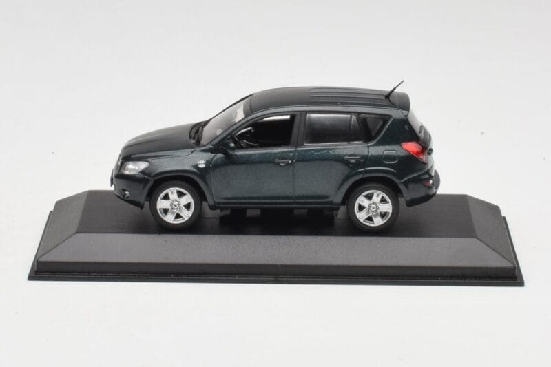 Toyota RAV4 XA20 Žalias Minichamps 1:43 TOYOTA008 Metalas