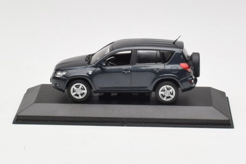 Toyota RAV4 XA30 Pilkas Minichamps 1:43 TOYOTA002 Metalas