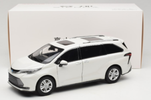 Toyota Sienna XL30 Baltas OEM 1:18 TOYOTA013 Metalas - nuotrauka 8 iš 8