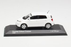 Toyota Urban Cruiser Baltas Minichamps 1:43 400166960 Metalas