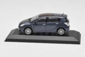 Toyota Verso Grey Metallic Minichamps 1:43 TOYOTA011 Metalas