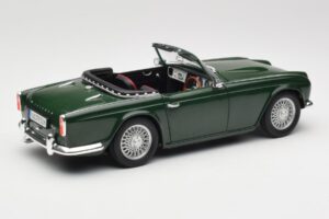 Triumph TR4 British Racing Green Revell 1:18 08827-T1 Metalas - nuotrauka 3 iš 8