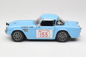 Triumph TR4 Rally Car Revell 1:18 8773 Metalas - nuotrauka 4 iš 8