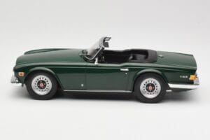 Triumph TR6 PI Tamsiai Žalias Minichamps 1:18 155132030 Metalas - nuotrauka 3 iš 6