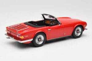 Triumph TR6 PI Raudonas Minichamps 1:18 155132031 Metalas - nuotrauka 2 iš 6