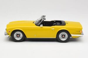 Triumph TR6 RHD Geltonas Minichamps 1:18 155132034 Metalas - nuotrauka 3 iš 6