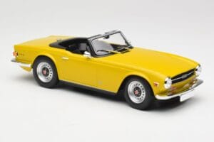 Triumph TR6 RHD Geltonas Minichamps 1:18 155132034 Metalas - nuotrauka 4 iš 6