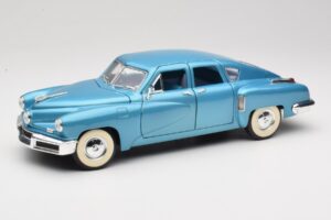 Tucker Torpedo Mėlynas Road Signature 1:18 92268 Metalas