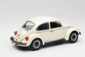 Volkswagen 1200 Jeans Bug Baltas Minichamps 1:18 150057101 Metalas - nuotrauka 3 iš 8