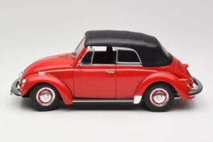 Volkswagen 1302 LS Kabrioletas Raudonas Revell 1:18 08470 Metalas - nuotrauka 4 iš 8