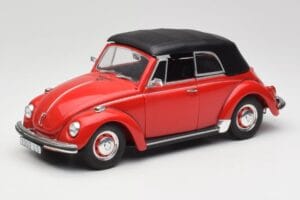 Volkswagen 1302 LS Kabrioletas Raudonas Revell 1:18 08470 Metalas