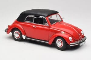 Volkswagen 1302 LS Kabrioletas Raudonas Revell 1:18 08470 Metalas - nuotrauka 6 iš 8