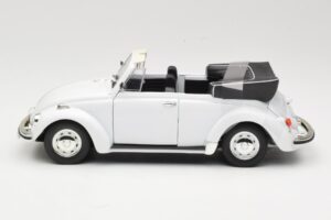 Volkswagen 1302 LS Kabrioletas Baltas Revell 1:18 8415 Metalas - nuotrauka 4 iš 8