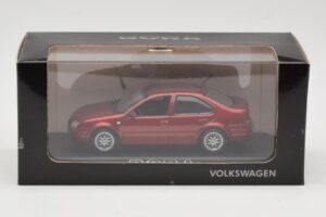 Volkswagen Bora Mk4 Red Metallic Minichamps 1:43 VW003 Metalas - nuotrauka 4 iš 4