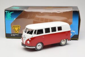 Volkswagen Combi T1 Raudonas & Baltas Solido 1:18 8031 Metalas - nuotrauka 8 iš 8