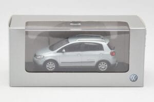 Volkswagen Cross Golf Mk5 Sidabrinis Minichamps 1:43 GOLF003 Metalas - nuotrauka 4 iš 4