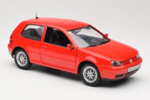 Volkswagen Golf Mk4 GTI Raudonas Revell 1:18 08943 Metalas - nuotrauka 6 iš 8