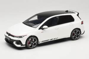 Volkswagen Golf Mk8 GTI Clubsport Pure White Otto 1:18 OT1221 Derva