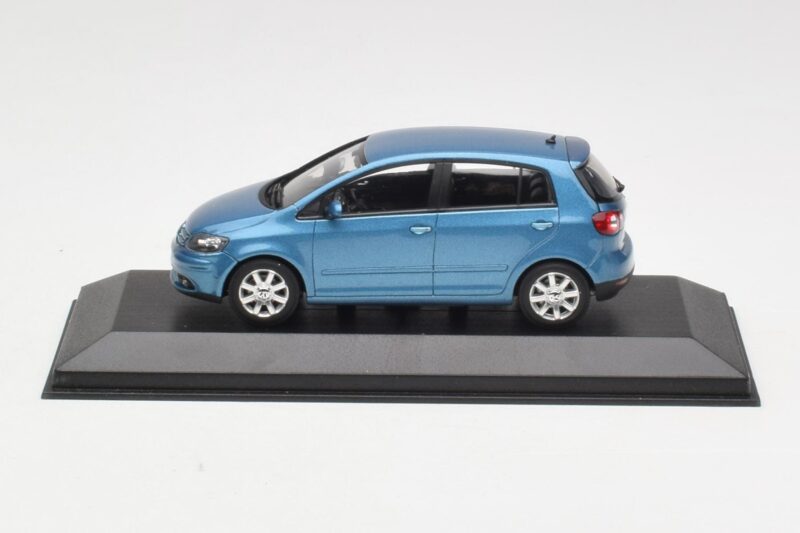 Volkswagen Golf Plus Mk5 Blue Metallic Minichamps 1:43 GOLF002 Metalas