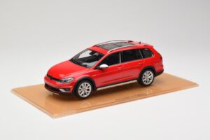 Volkswagen Golf Mk7 Alltrack Tornado Red DNA 1:18 DNA000035 Derva