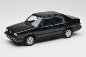 Volkswagen Jetta Mk3 CL Juodas Icartime 1:18 JETTA001 Metalas