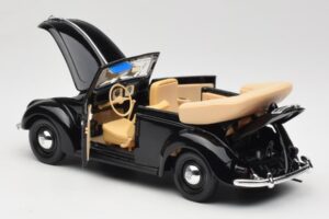 Volkswagen Vabalas Kabrioletas Juodas Maisto 1:18 37800-M6 Metalas - nuotrauka 5 iš 8