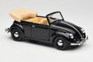 Volkswagen Vabalas Kabrioletas Juodas Maisto 1:18 37800-M6 Metalas - nuotrauka 6 iš 8